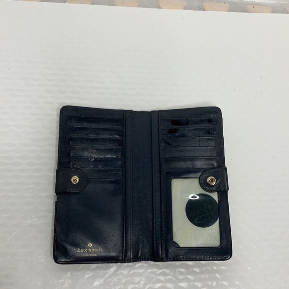 Kate spade ♠️ Cameron Street Wallet - Picture 3 of 8